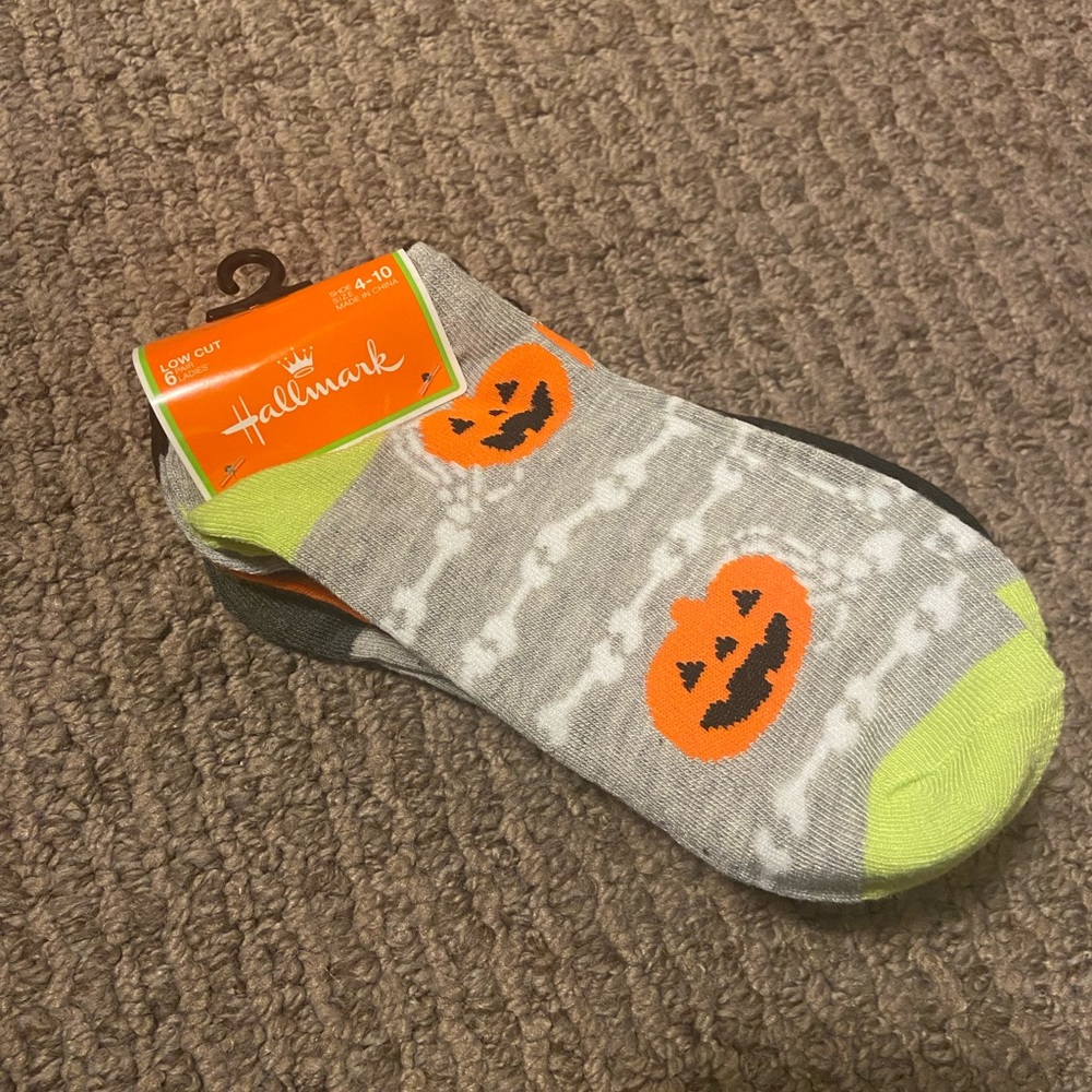 Hallmark Halloween Low Cut Socks - Gray and Orange